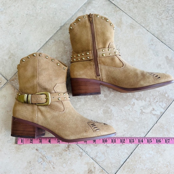 Like New BCBGeneration Block Heel Bootie, Size 10 Sundalwood Suede - Picture 7 of 10